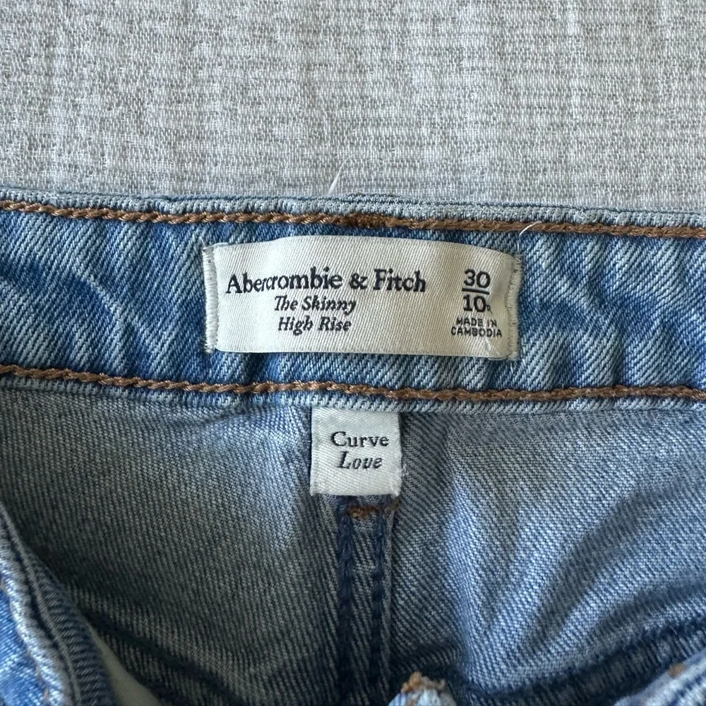 Abercrombie & Fitch Jeans - Picture 2 of 3